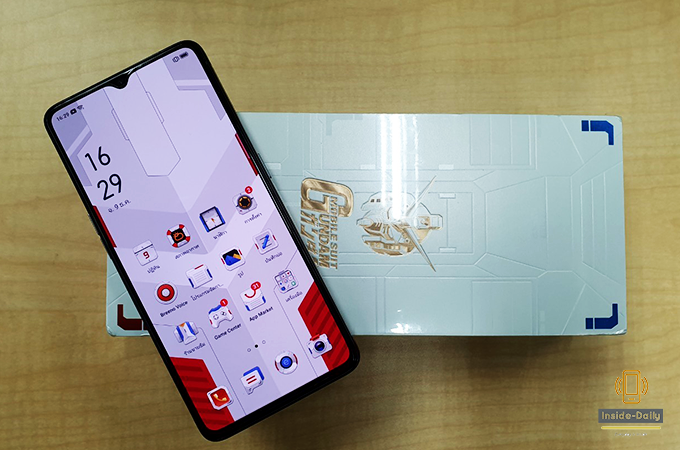 OPPO_Reno_Gundam_1