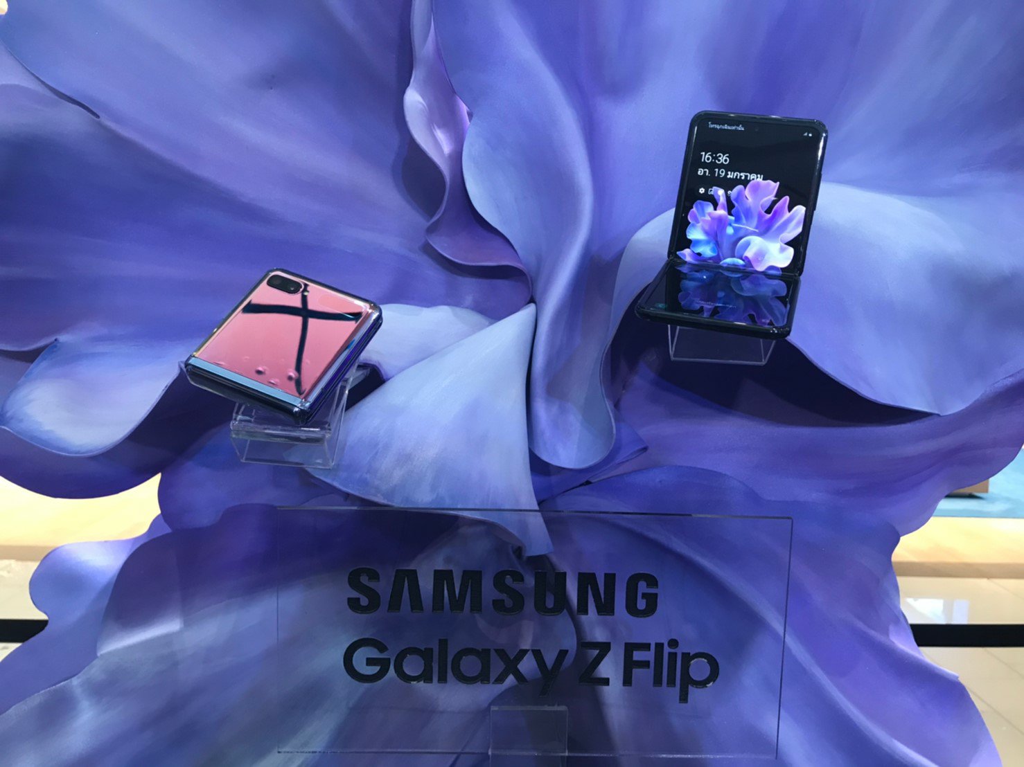 Samsung Galaxy Z Flip Galaxy Z Flip